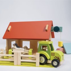 Mentari - Traktor med anhænger og får