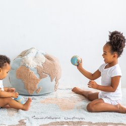 Oli &amp; Carol - Badeleg - Earthy the World Ball