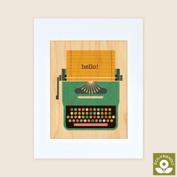 Petit Collage - Stort print p&#229; tr&#230; - Skrivemaskine